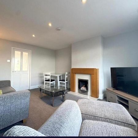 Cosy Brighouse 3 Bed House-Great For Contractors公寓 外观 照片