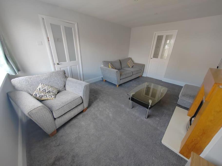 Cosy Brighouse 3 Bed House-Great For Contractors公寓 外观 照片
