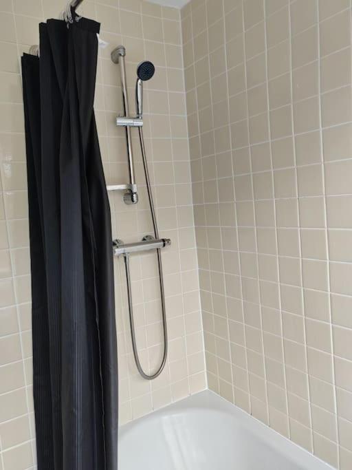 Cosy Brighouse 3 Bed House-Great For Contractors公寓 外观 照片