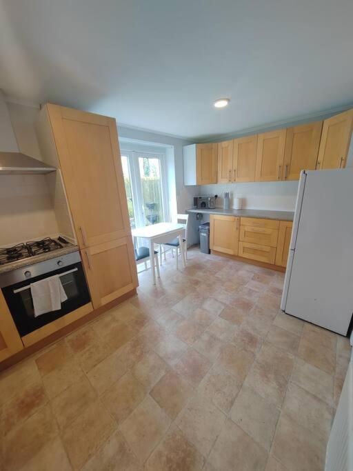 Cosy Brighouse 3 Bed House-Great For Contractors公寓 外观 照片