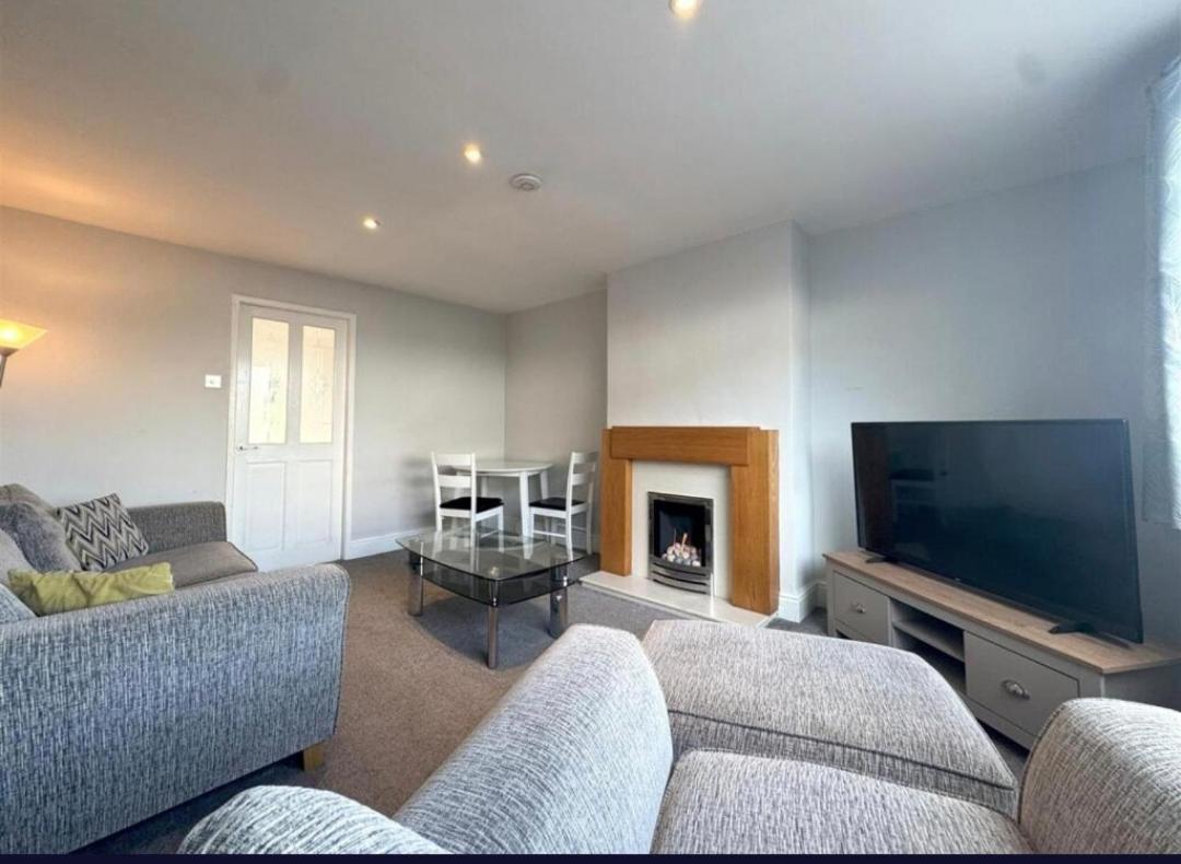 Cosy Brighouse 3 Bed House-Great For Contractors公寓 外观 照片
